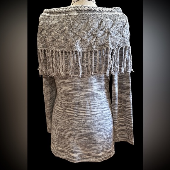INC International Concepts Women’s Gray & White Cable Knit Fringe Sweater Size L - Picture 4 of 8